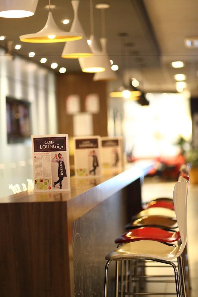 Hotel Ibis Buenos Aires Obelisco Esterno foto
