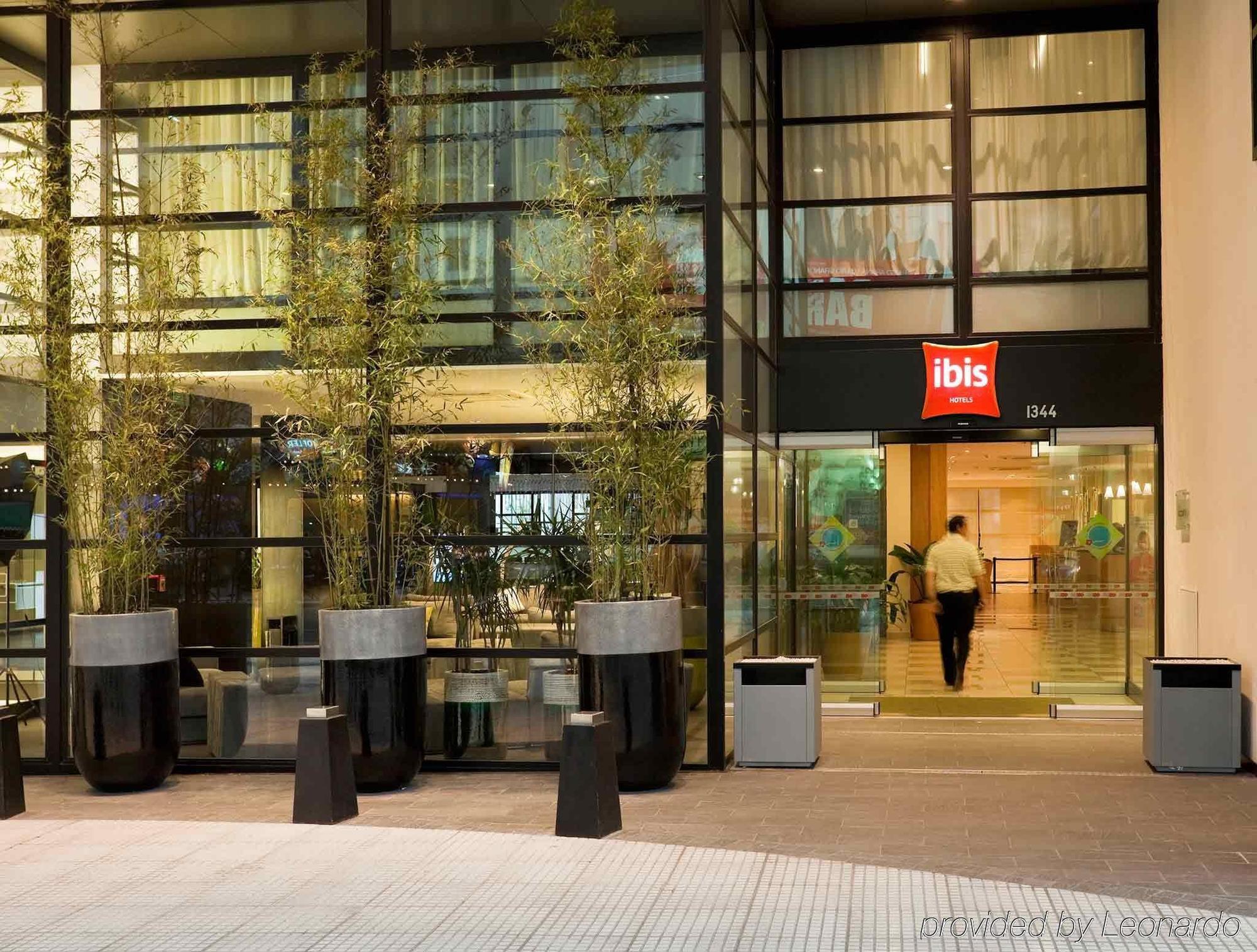 Hotel Ibis Buenos Aires Obelisco Esterno foto