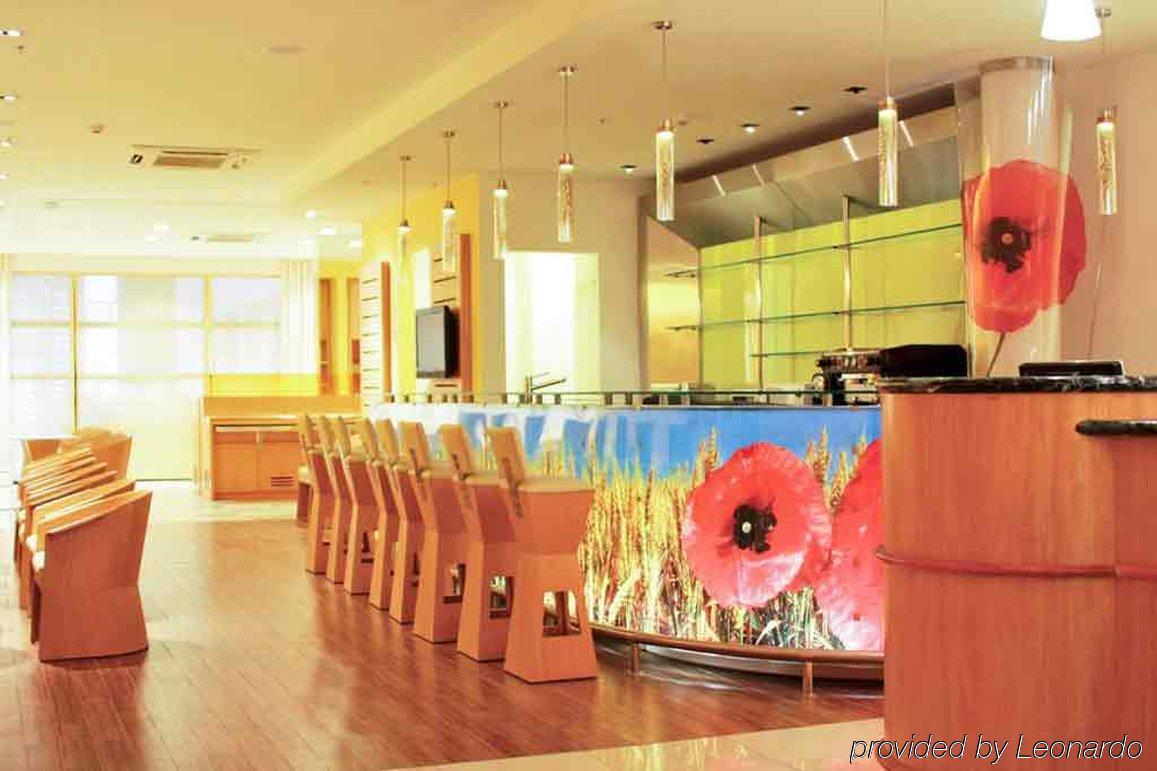 Hotel Ibis Buenos Aires Obelisco Esterno foto