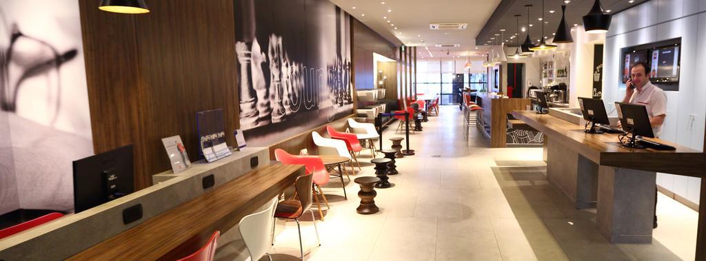 Hotel Ibis Buenos Aires Obelisco Esterno foto