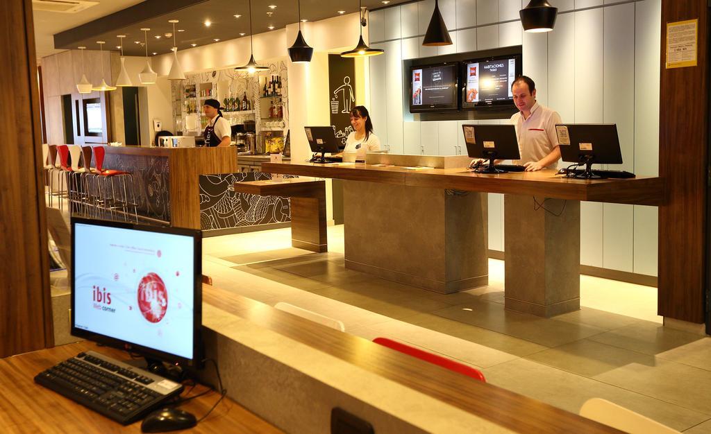 Hotel Ibis Buenos Aires Obelisco Esterno foto