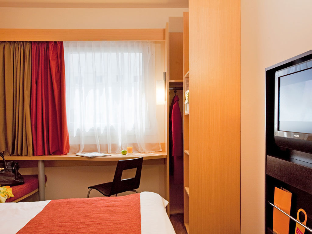 Hotel Ibis Buenos Aires Obelisco Esterno foto
