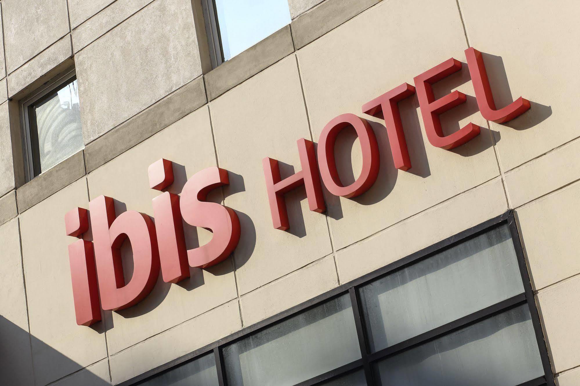 Hotel Ibis Buenos Aires Obelisco Esterno foto