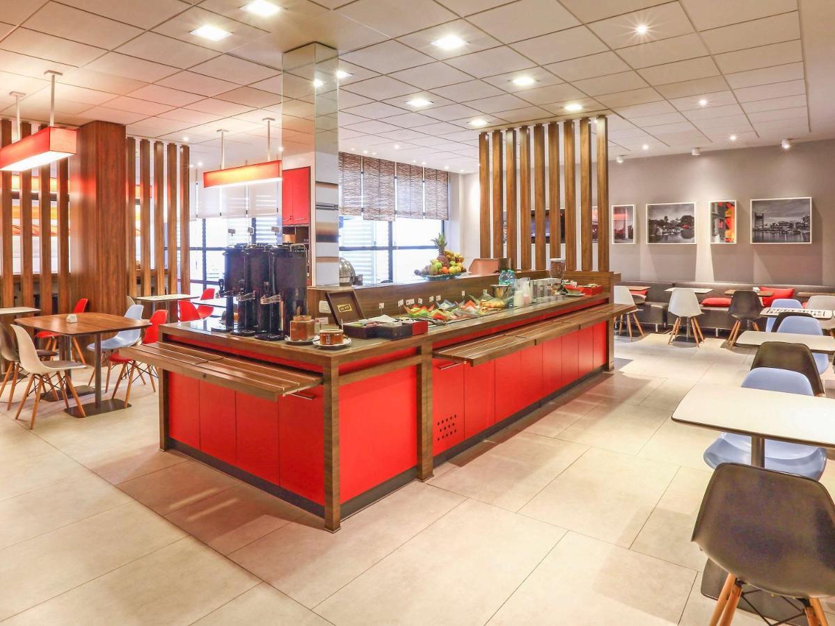 Hotel Ibis Buenos Aires Obelisco Esterno foto